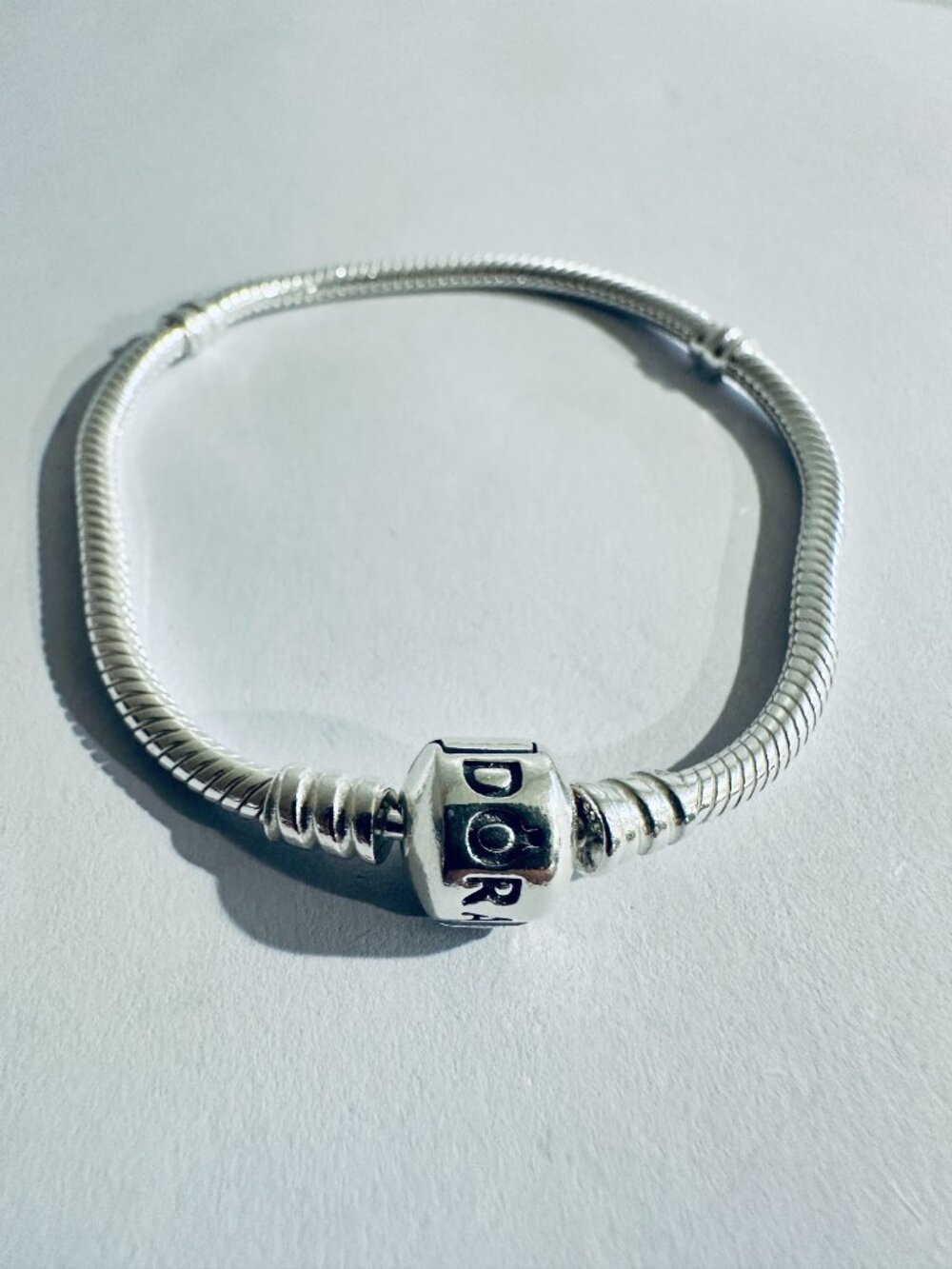 Pandora Moments Barrel Clasp Snake Chain Bracelet / Pandora Silver Charms - Picture 4 of 5